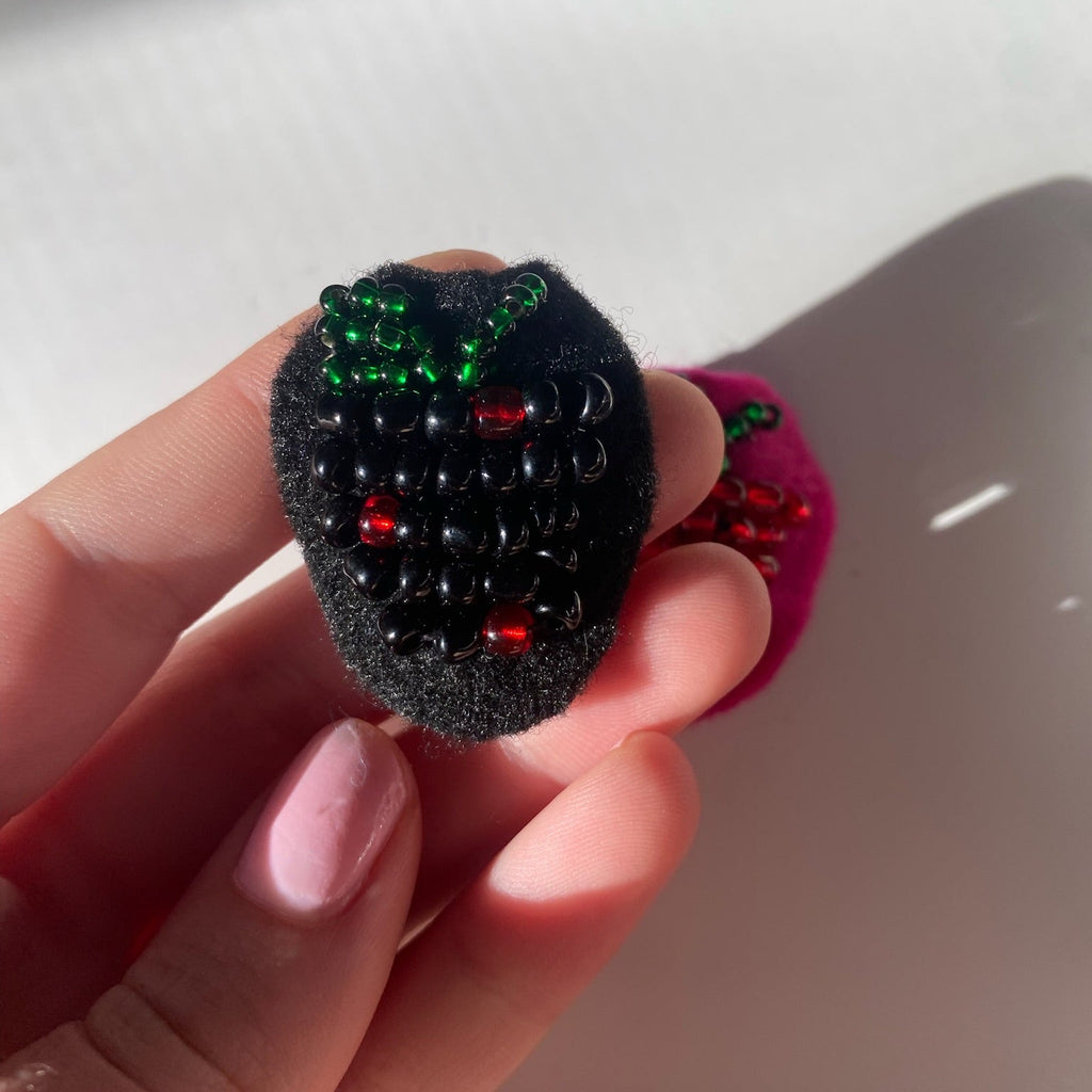 Blackberry/Raspberry Pin